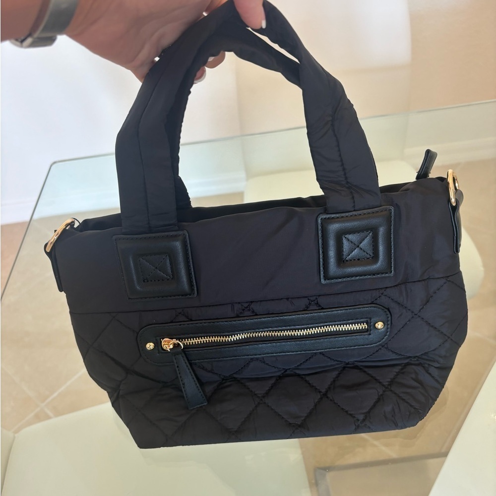 Quilted Black Women's Handbag - Picture 2 of 8